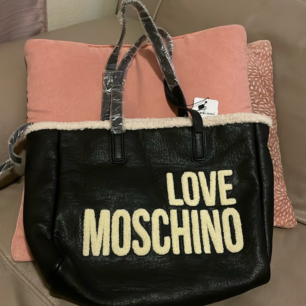 LOVE MOSCHINO Large Berber Lined Tote with Zip Pouch in black